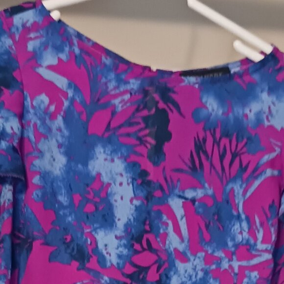 #216 3/$18 - Banana Republic Blue/Pink Short Sleeve Top Size Petite Medium - Picture 4 of 6